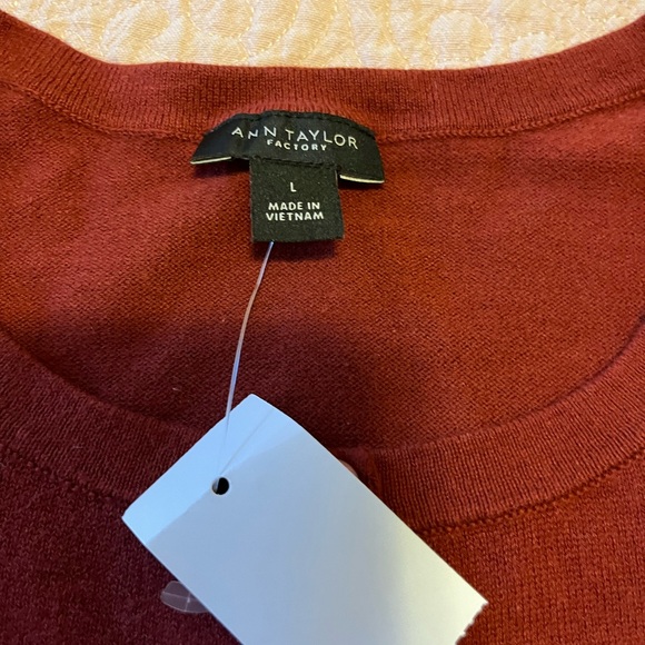Pretty cardigan by Ann Taylor Faktory.Brand 🆕 - Picture 3 of 4